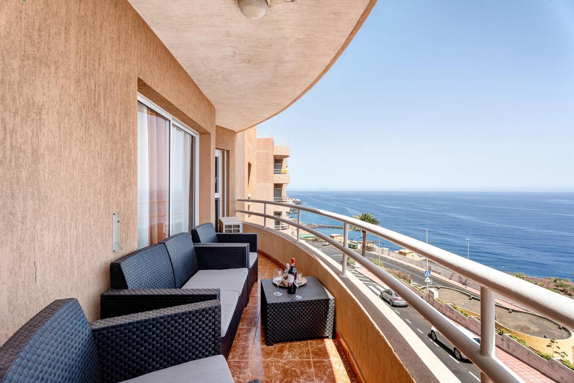 Beautiful 3 Bedroom Wifi Sea View Апартаменты *